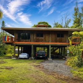 Tiki Treehouse, hotell i Keaau