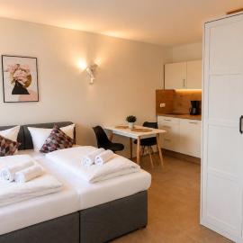 Lake Vibe Studio Apartment Wangen، فندق في أونينغين