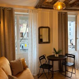 Studio cosy avec parking près de Paris Expo Porte de Versailles, ξενοδοχείο στο Vanves