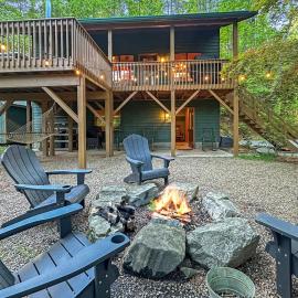 Bear's Den - Nantahala Gorge seclusion and convenience