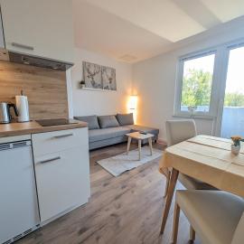 See 12 - Wunderschönes Appartement mit Balkon und Seezugang, hotel in Sankt Kanzian