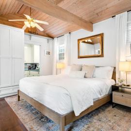 Santa Barbara Beach Cottage, hotel in Santa Barbara