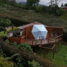Imperios Glamping – hotel w mieście Silvania
