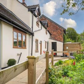Lovely 2 Bedroom Countryside Retreat