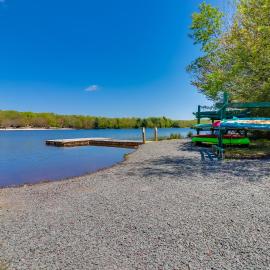 Game Room, Deck & Fire Pit! Pocono Mtn House