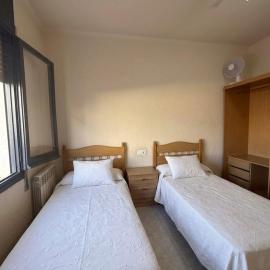 Los Hermanos, hotel in Viladecáns