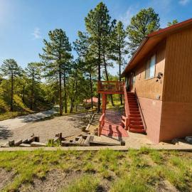 Peaceful Canyon Cabin