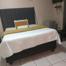 Moonlight Guesthouse, hotel a Bloemfontein