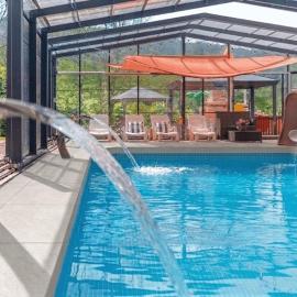 Yangyang Hajodae Ecoheim Four Seasons Heated Pool N Spa Pension, hotel u gradu Yangyang