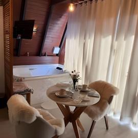 Cabana Riviera | Jacuzzi Privativa | Ferrugem، فندق في غاروبابا