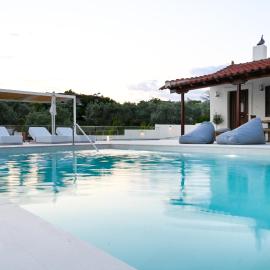 Villa Emerald Diamond, hotel en Kolios