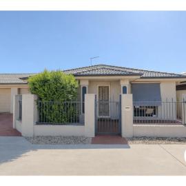 Central Mildura Townhouse 2BR Walk to City Heart, hotel a Mildura