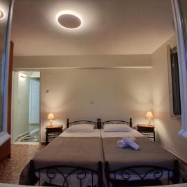 Amyclae Heritage House-Traditional stone residence with modern comforts, מלון בספארטי