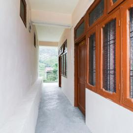 Hotel O Dp Bar, hotel in Rāmpur