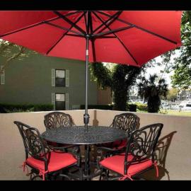 In the Heart of Harbour Town 2BR 2BA Pool Access Close to Beach