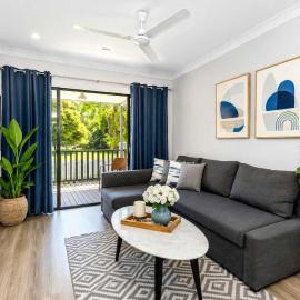 Townsville Golf Course Duplex 2 Bed 2 Bath w Secure Parking