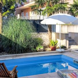 Awesome Home In Podstrana
