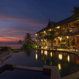 Sea Rock Resort