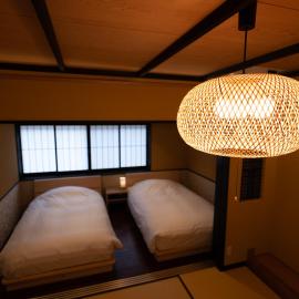 一日一組の隠れ宿　てらかわ: Kinosaki şehrinde bir otel