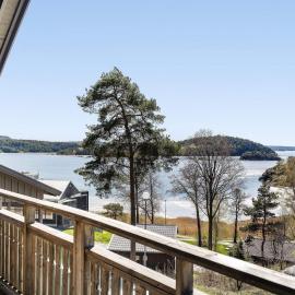 5 star holiday home in UDDEVALLA, hotelli kohteessa Uddevalla
