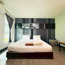 XxGO INN Buriram - โก อินน์ บุรีรัมย์, hotel v destinácii Ban Muang