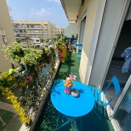 Bel appartement vue piscine, hotel u gradu Bouznika