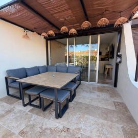 Sexty-nine, villa 69 héliovillage, hotel v destinácii Cap d'Agde