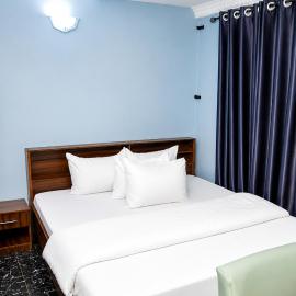 Viesnīca Cozy & Standard 1 Bed, 1 bath Room Apartment in Toll-Gate Ota, Near CanaanLand pilsētā Otta