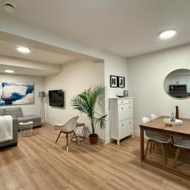 WT Modern Nest, hotel in Kelowna