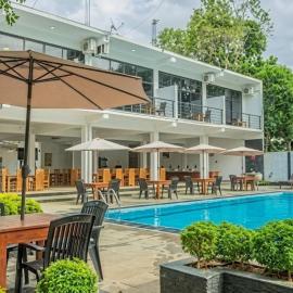 Lavish Resort Sigiriya, hotel in Inamaluwa