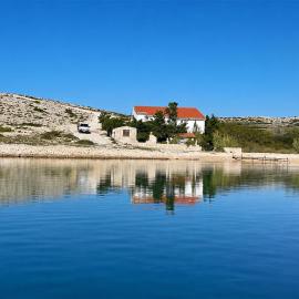 Nice Apartment In Smokvica With Wifi, hotel in Smokvica