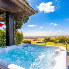 House VilAna- Jacuzzi Garden & BBQ - Happy Rentals