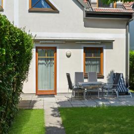 DAS BURGENNEST Chalet 2 - Familienchalet mit 2 Schlafzimmern - zu Fuß zur Sonnentherme