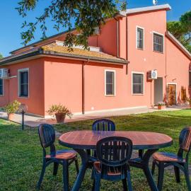 Awesome Apartment In Roccastrada