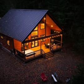 Cottonwood Cabin, hotel en Glacier