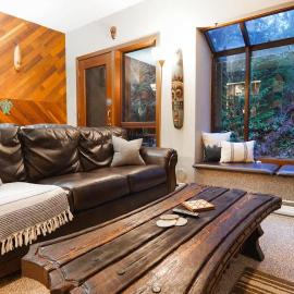Snowater Nook, hotel en Glacier