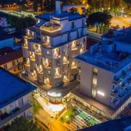 Hotel Holland: Rimini'de bir otel