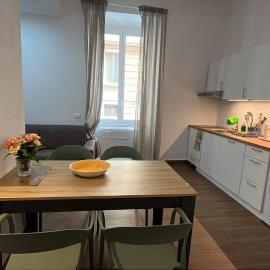 Guesthouse Via Del Teatro Station, hotel a La Spezia