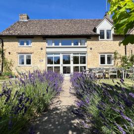 Charming Cotwolds Stone Barn on Witts Farm