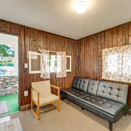 Pet-Friendly Bass Lake Cabin: Beach & Boat Dock, viešbutis mieste Irons