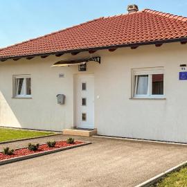 Beautiful Home In Oroslavje With Wifi
