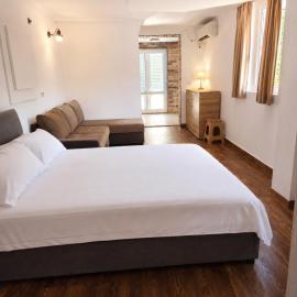 W beach house, hotel em Buljarica