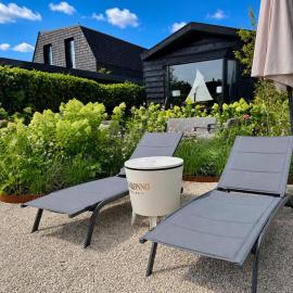 Het huisje aan het water in Loosdrecht Hottub & Sauna, hótel í Loosdrecht