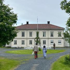 Huså Herrgård, hótel í Järpen