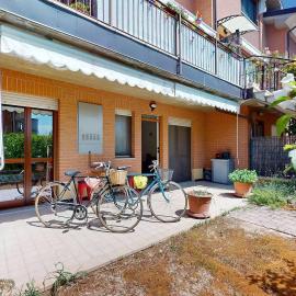 [BuenRetiro] Giardino, box e bici a disposizione, viešbutis mieste Akvi Termė