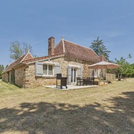 Le Métayer de Rousty Gîte de charme pour 4, hotel a Rouffignac Saint-Cernin