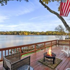 Waterfront w/ Prvt Dock & Firepit | Sleeps 8, hotel i Acton