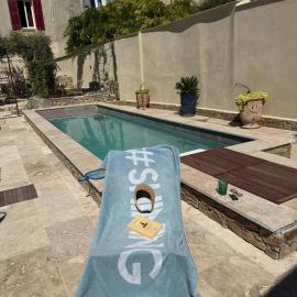 Gite Abtrus Au Mas Des Armouriers, hôtel à Violès