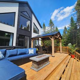 Villa Sno - Chalet Scandinave de luxe Spa & Sauna, hotell sihtkohas Valcartier Station