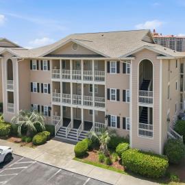 Tilghman Shores 2BR Pool 3-Min to the Ocean, hotel in Myrtle Beach